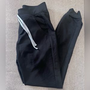 XS tall black Zamora Figs joggers